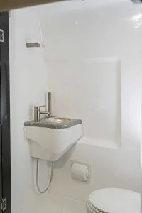 DinnetteBath9434